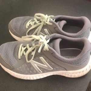 New Balance Tennis Shoes